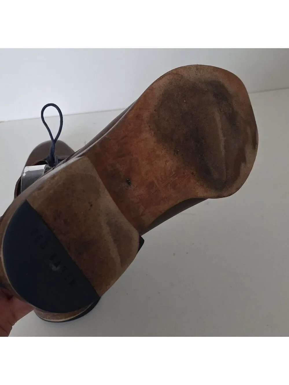 TED BAKER | Torsdi chukka boots in brown leather with blue laces sz 10